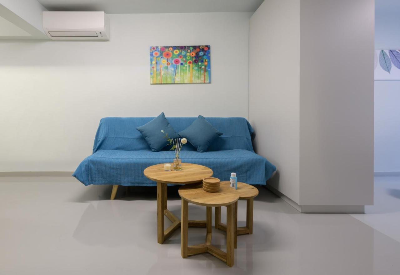 アテネFully Renovated Underground Flat In Pagratiアパートメント エクステリア 写真